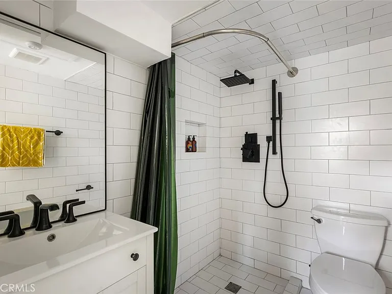 2304 W Avenue 31 — Photo 21