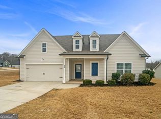 16 Fox Dr, Winder, GA 30680