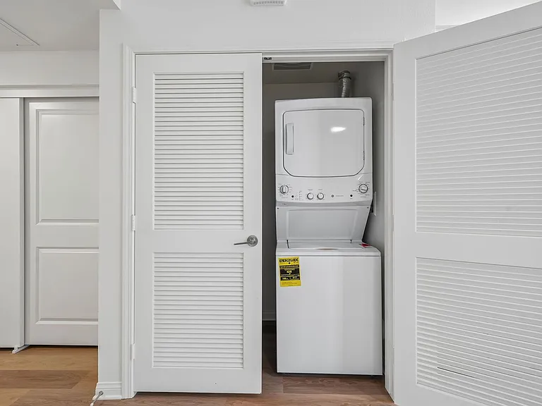 Gallery Park - Modern apartment living in the heart of Riverside, CA — Photo 7