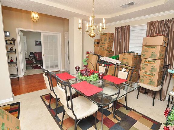 4th image of 8222 Buckhead Ln