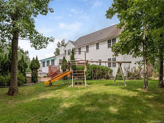4th image of 29 Cortland Pl