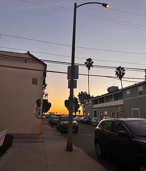 Street view from the buildings.