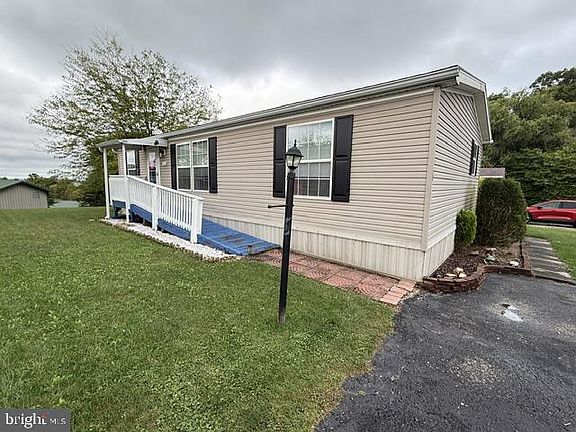 2nd image of 17 Broadwing Dr
