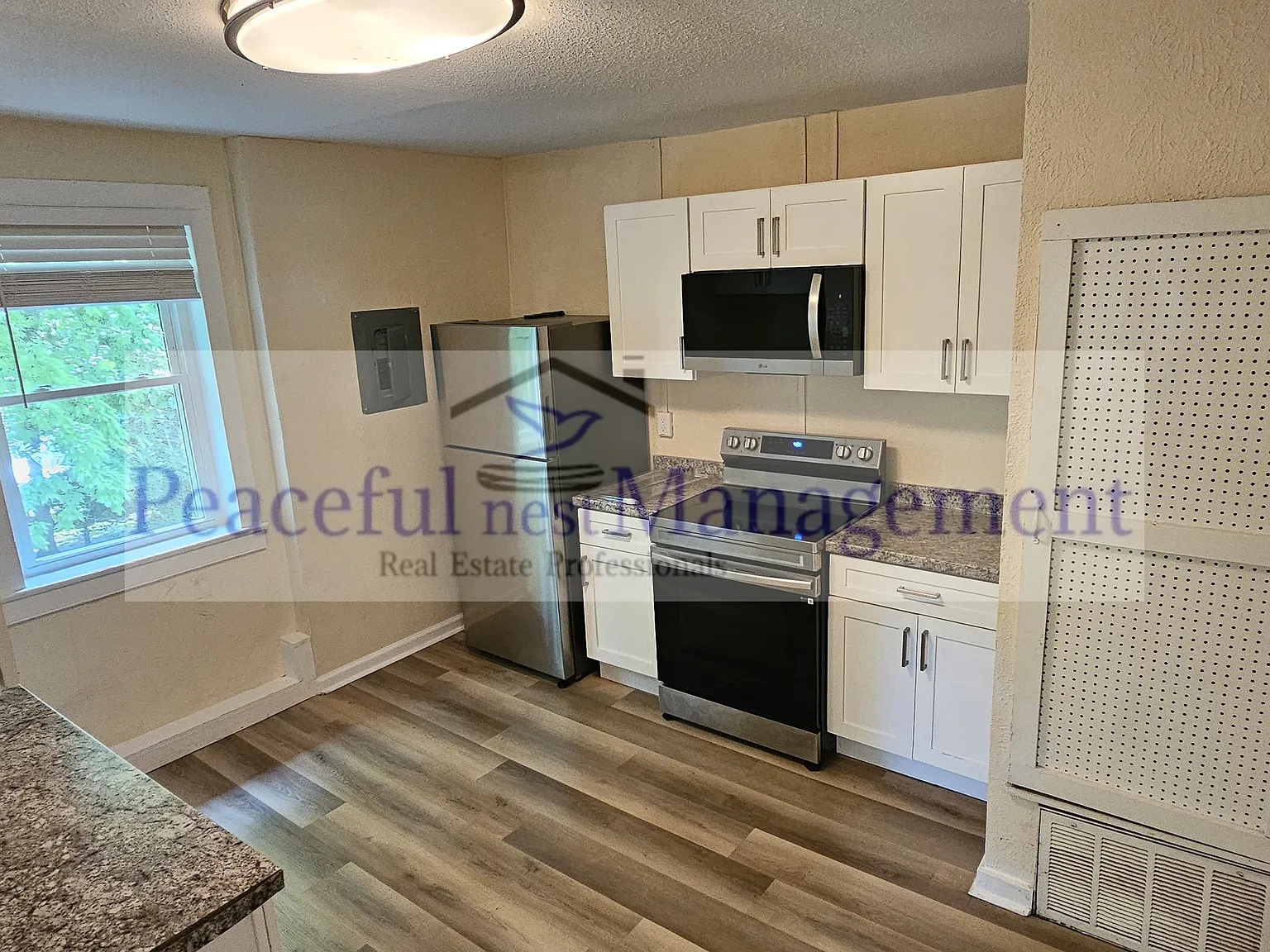 2 bed, 750 sqft, $815 — Photo 2
