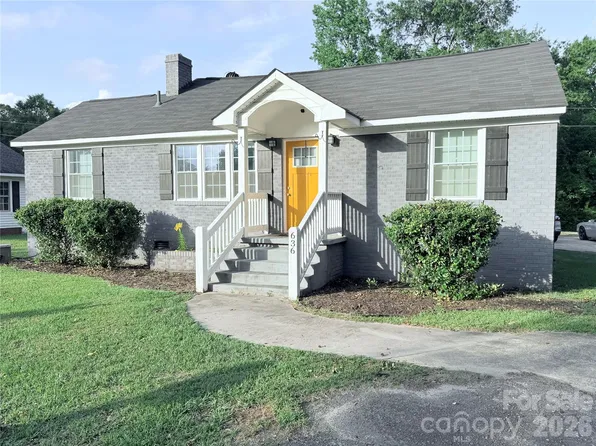 636 Hart St, Heath Springs, SC 29058