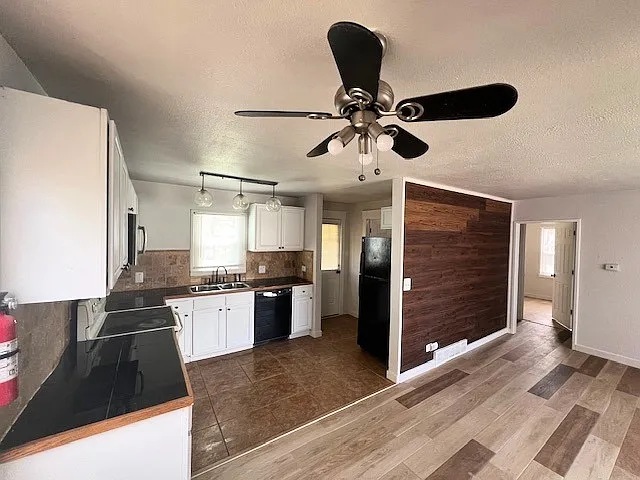 1710 W 52nd Ave — Photo 3