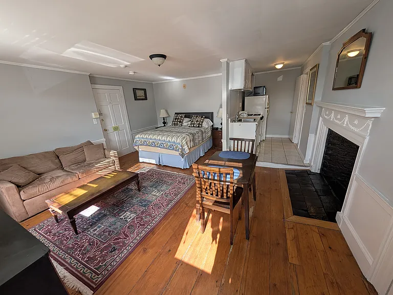 32 Market St #6 — Photo 9