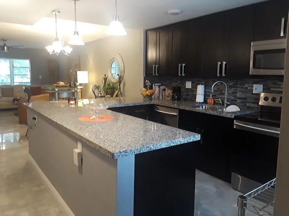2 bed, 2.0 bath, 1100 sqft, $2,000 — Photo 3