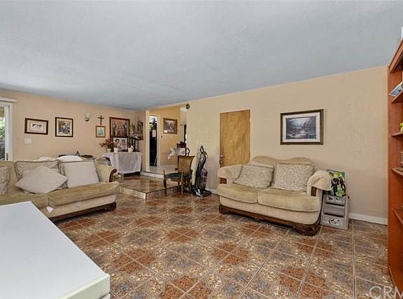 5th image of 1305 S Hesperian St