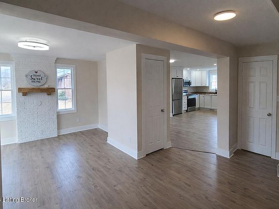3rd image of 6414 Greensburg Rd