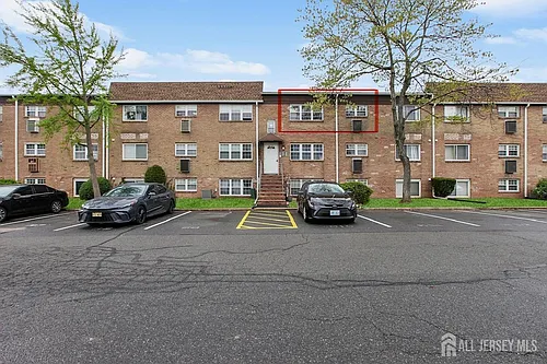 396 College Dr Photo 1