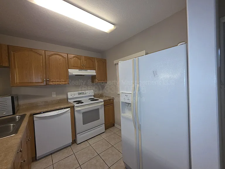 2500 Lee Rd #103 — Photo 6