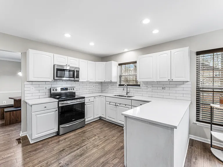 6262 White Cove Dr — Photo 20