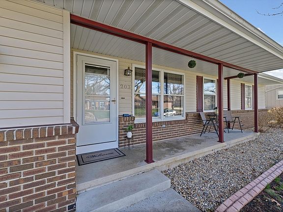 2nd image of 203 Valley Rd
