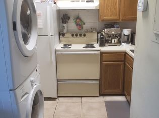 98 1/2 Smith St APT B, Charleston, SC 29401