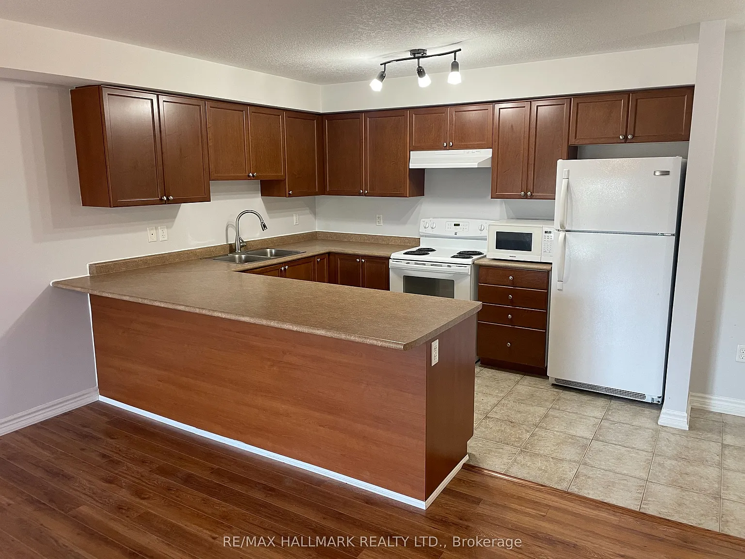 2 bed, $2,100 — Photo 3