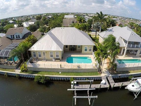 3rd image of 605 Islebay Dr