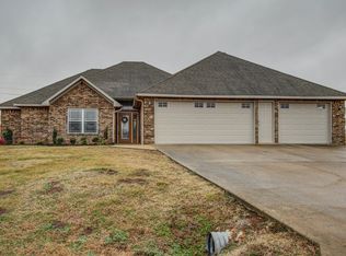 17591 W Ellis Rd, Tahlequah, OK 74464