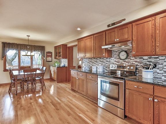 5th image of 1711 Bendemere Ln