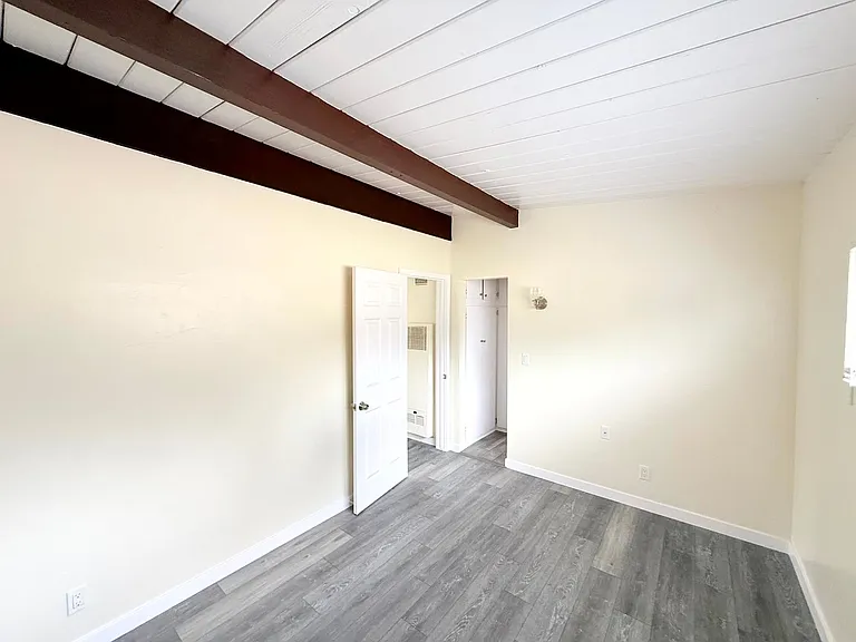 753 Worcester Avenue — Photo 7