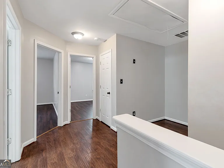214 Farm Manor Ct — Photo 19