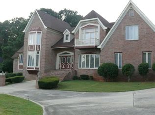 110 Victoria Dr, Fayetteville, GA 30214