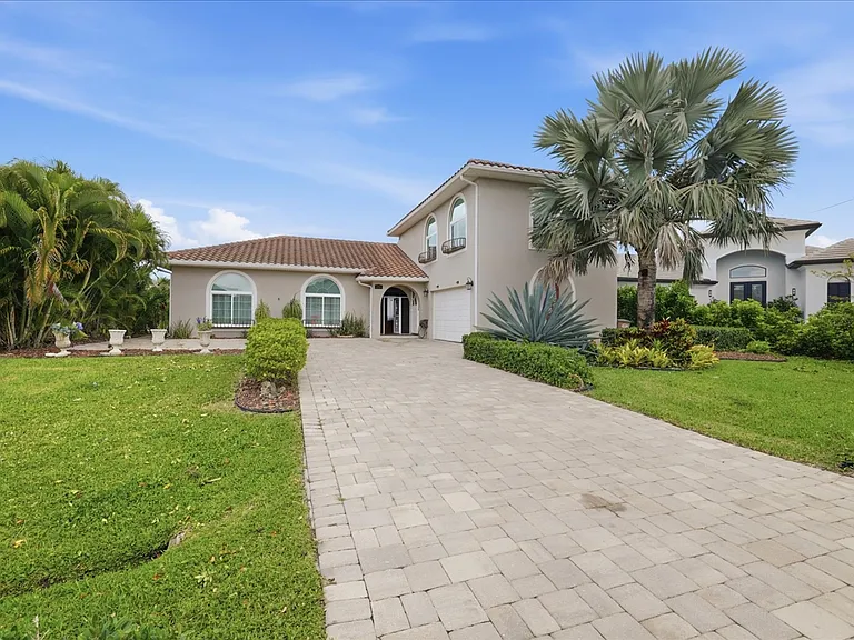 2371 Coral Point Dr — Photo 38