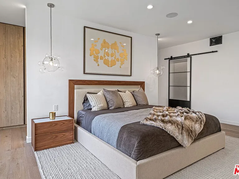 440 N Oakhurst Dr #301 — Photo 16