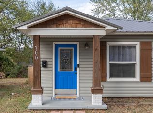 106 E Bailey Ave, Springdale, AR 72764