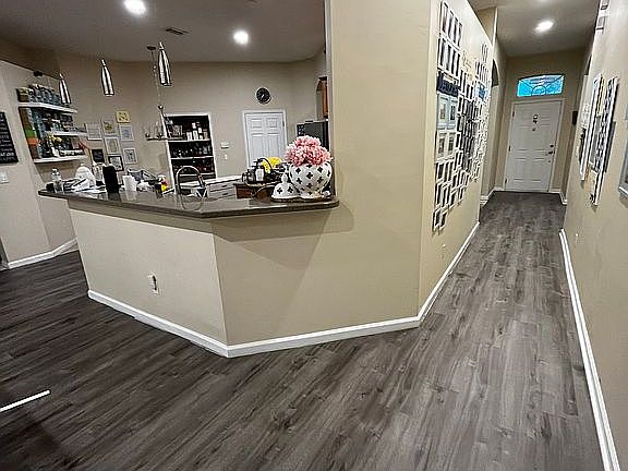 Foyer/Kitchen