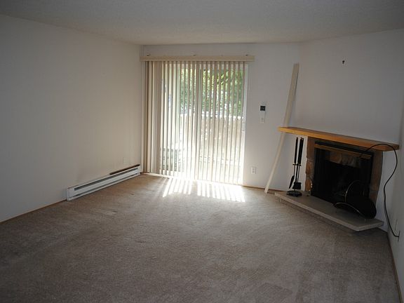 4th image of 5812 200th St SW APT E