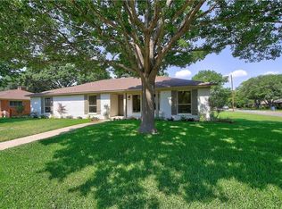 12147 Midlake Dr, Dallas, TX 75218