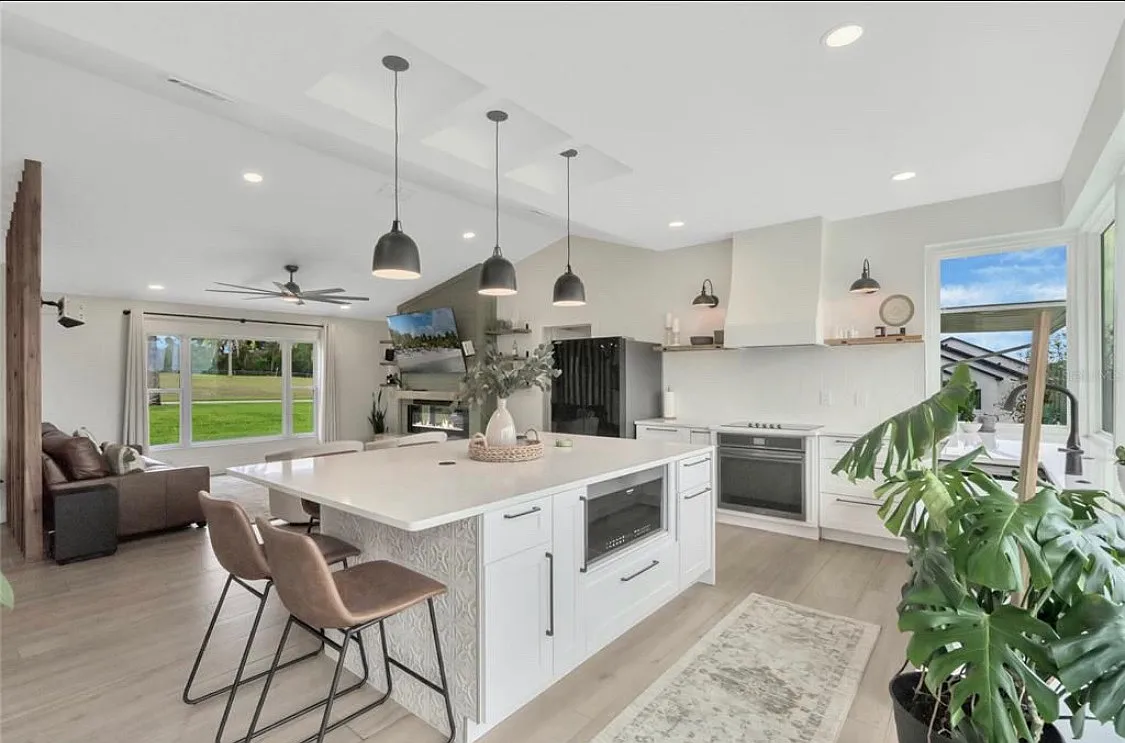 3 bed, 1430 sqft, $2,600 — Photo 3