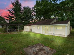 3102 Crestmont Dr, Fort Wayne, IN 46816