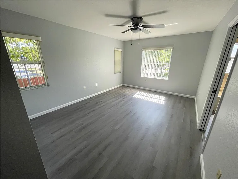 6301 Landings Ter — Photo 14
