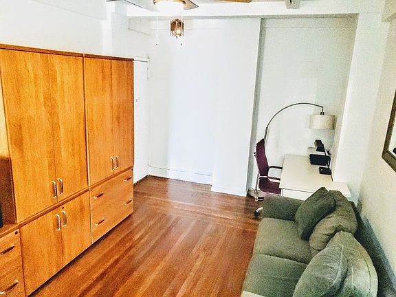 5th image of 116 W 72nd St APT 12D