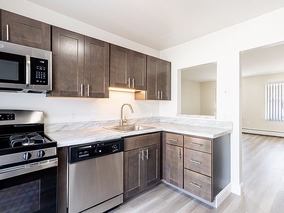 3rd image of 131 Lake Erie St #117-D