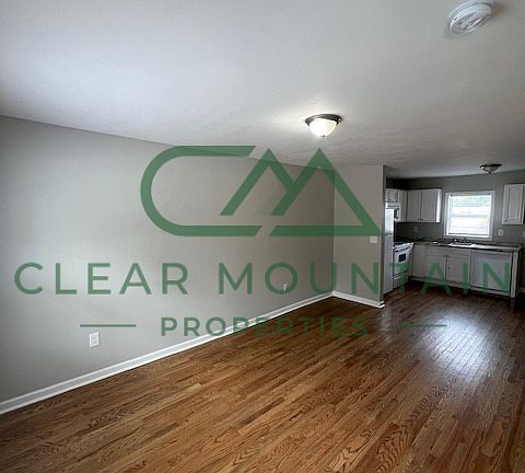 2nd image of 411 Hagood St APT C
