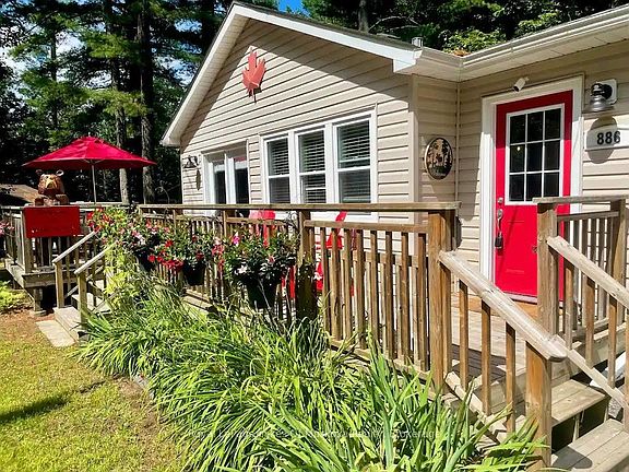 2nd image of 886 Muskoka 10 Rd