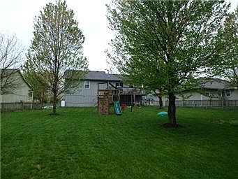 3rd image of 2028 NE Peters Dr