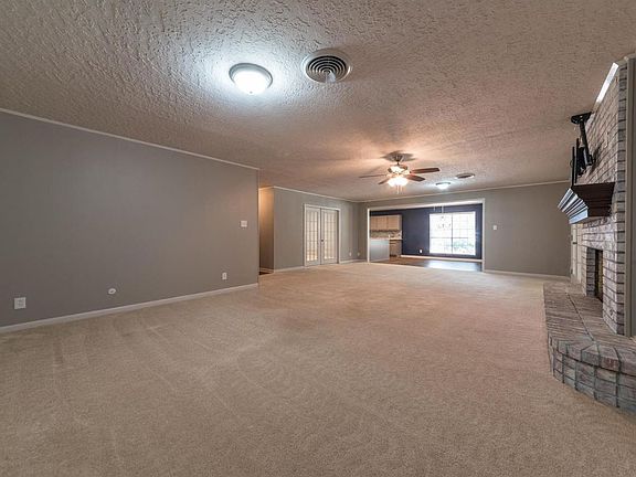 4th image of 7870 Weaver Dr