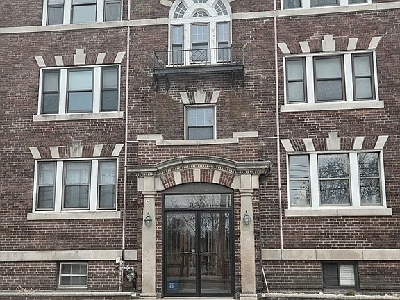 2nd image of 229 Washington Ave APT 3A