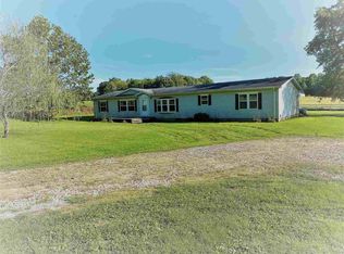 198 Green Acres Rd, Mitchell, IN 47446
