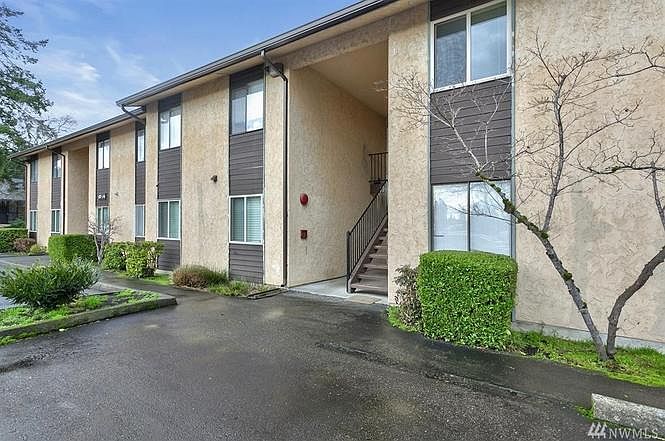 1st image of 12424 NE 145th St