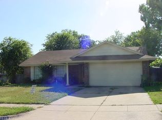 2910 Natches Dr, Arlington, TX 76014