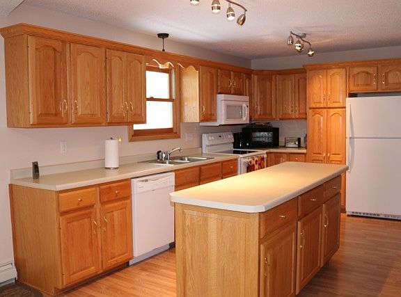 5th image of 320 Viking Dr