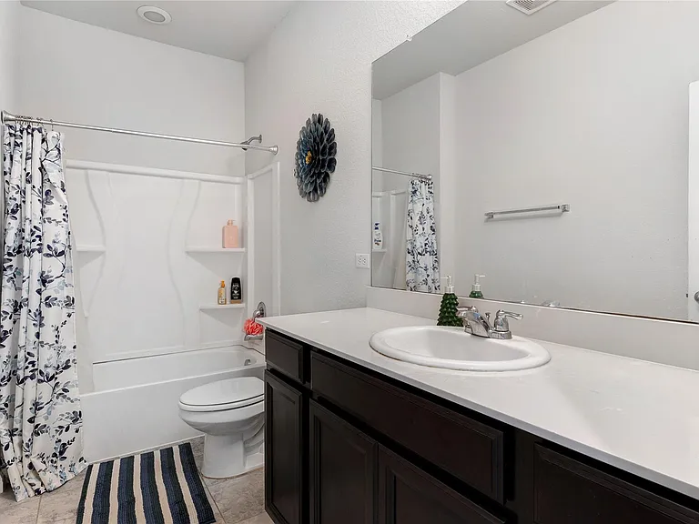 420 Winding Hollow Ln — Photo 28