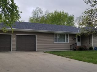 515 W 6th St, Wilber, NE 68465