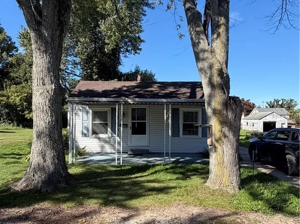 305 Lennox Ave NW, Massillon, OH 44646