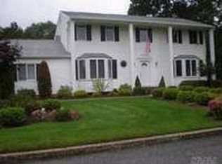 346 Oakland Ave, Miller Place, NY 11764